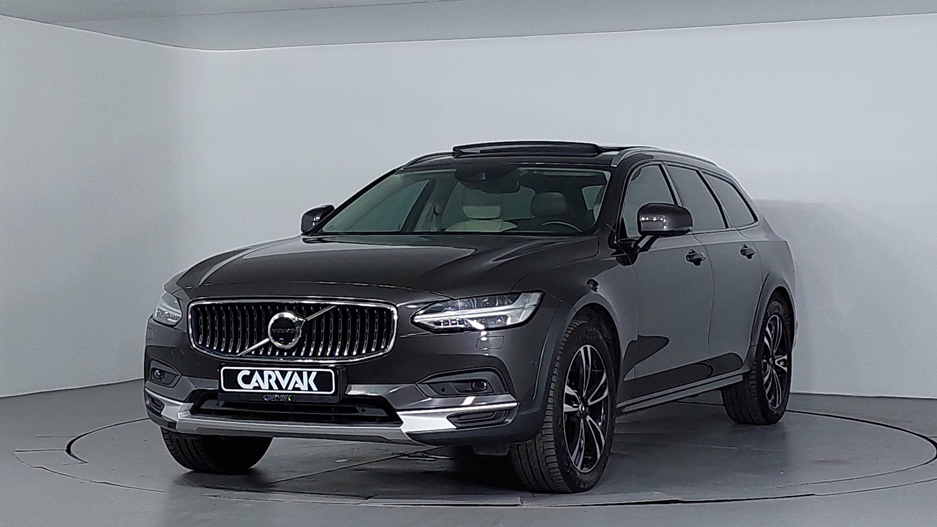 Volvo • V90 Cross Country