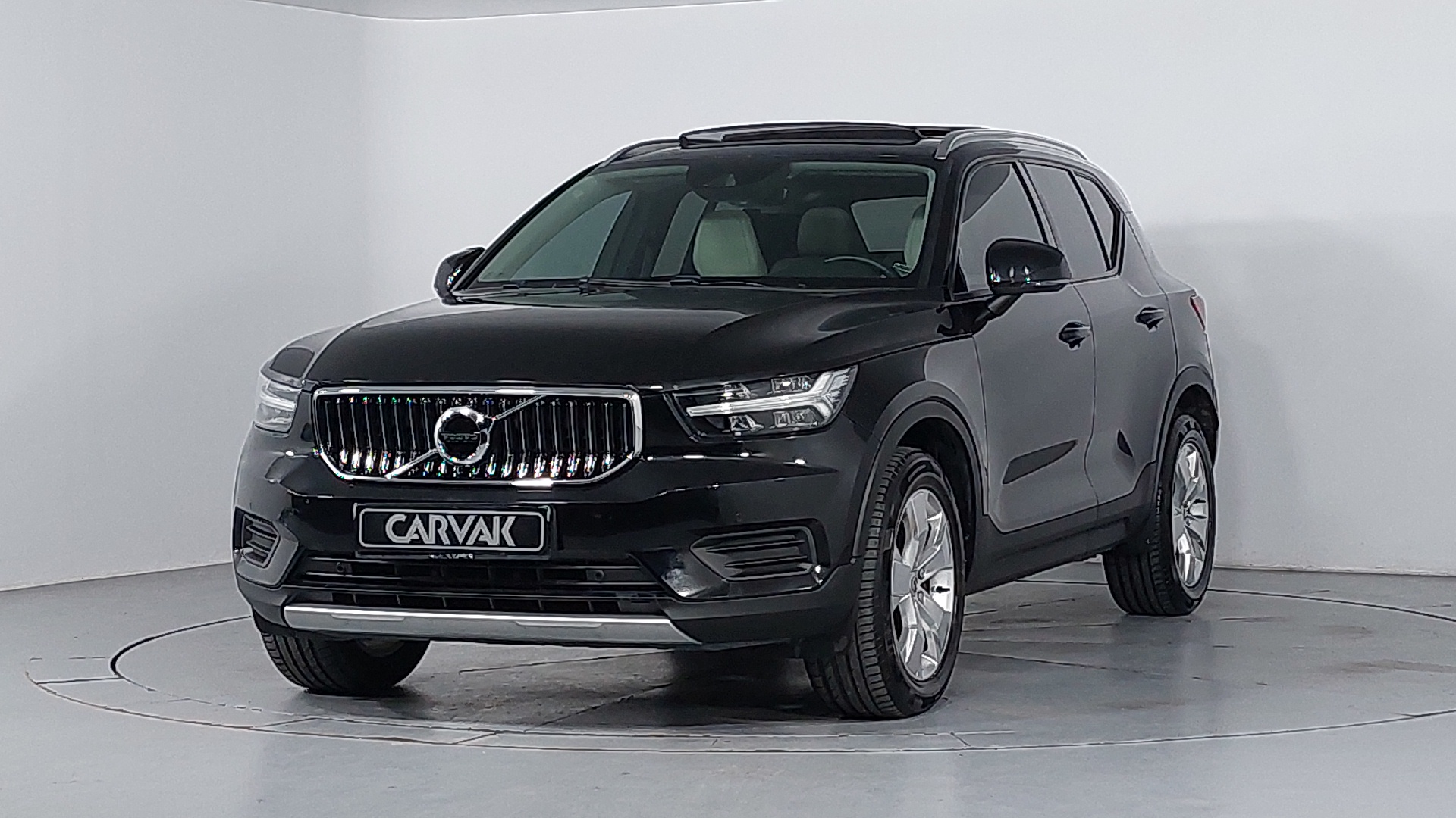Volvo • XC40