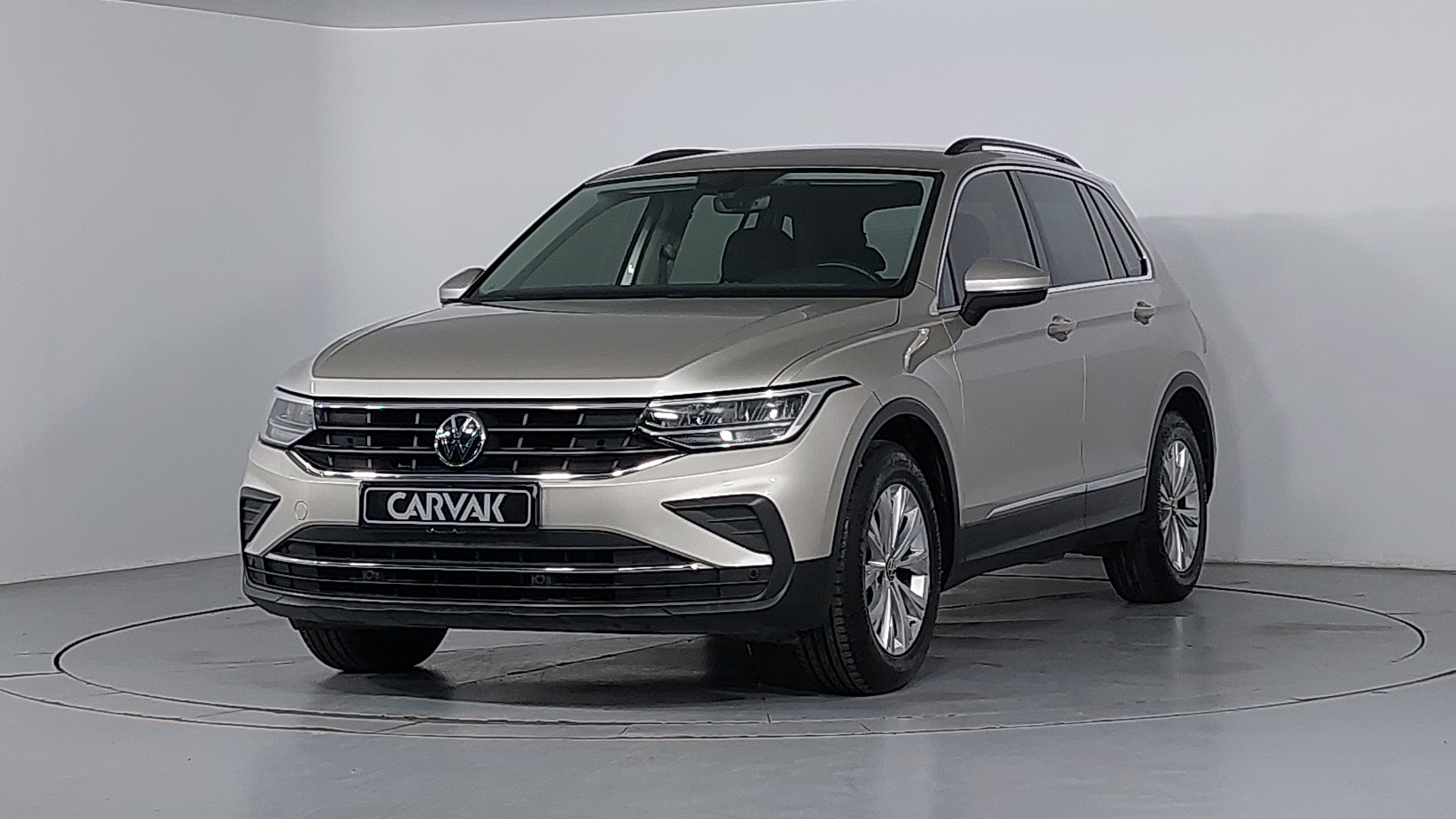 Volkswagen • Tiguan