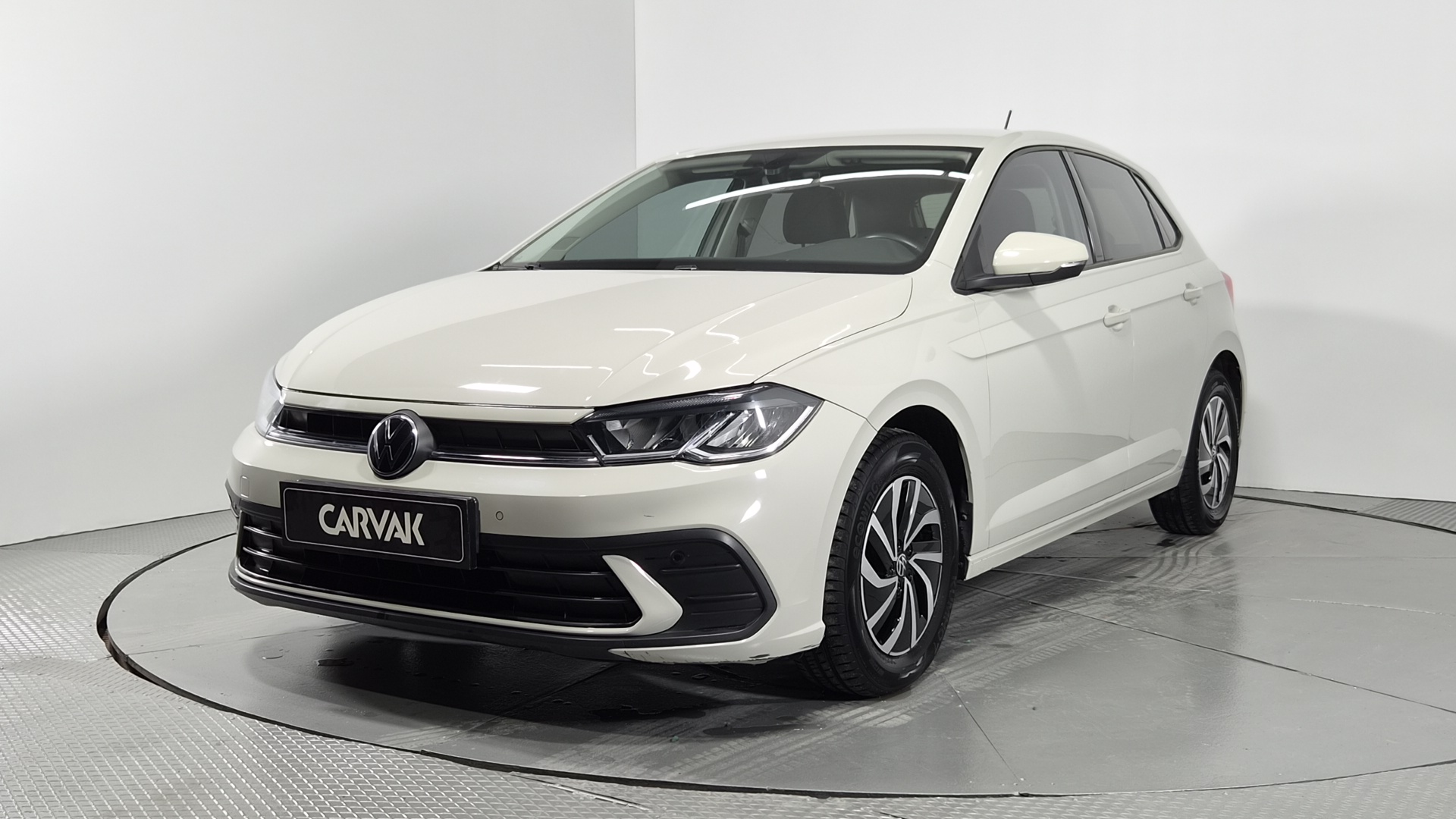 Volkswagen • Polo