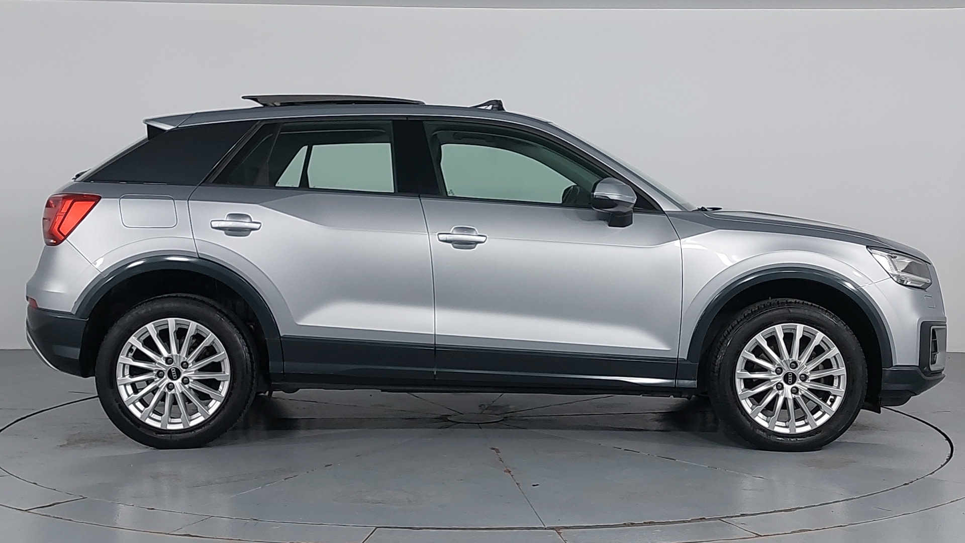 Audi Q2 30 TDI Design 4