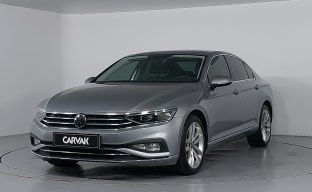 Volkswagen • Passat